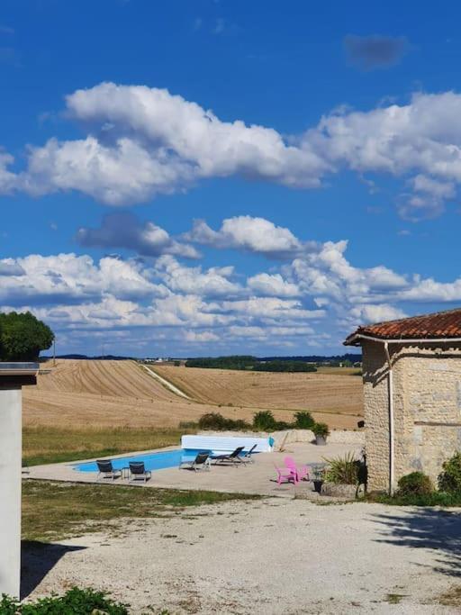 French Farmhouse Retreat With Pool & Superb Views. Blanzac  Zewnętrze zdjęcie